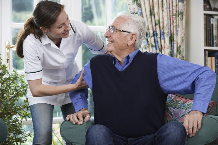 טיפול בקשישים וחולים סיעודיים